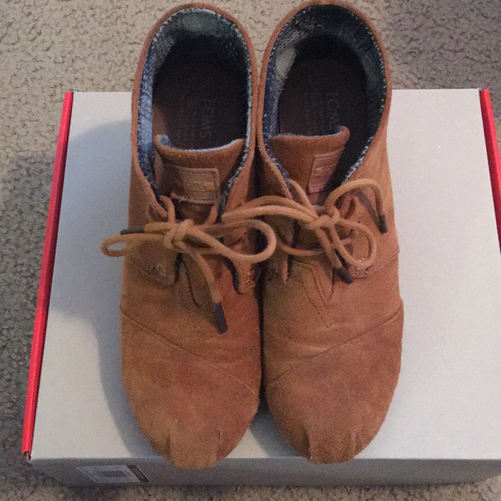 TOMS Wedge Boots Tan